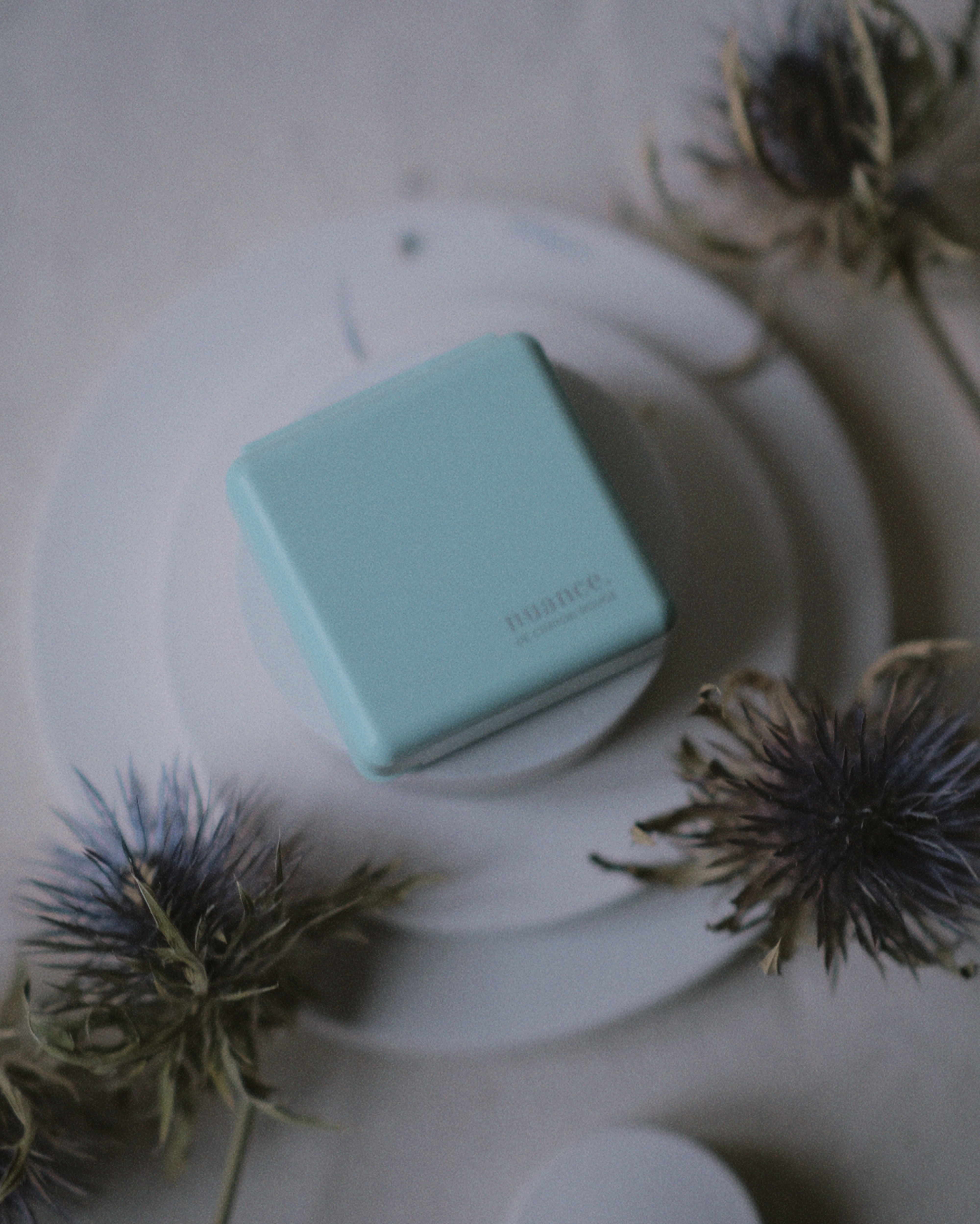 Набор акварели nuance Watercolour Essentials 9 цветов карманная палитра-трансформер небесно-голубой 550₽